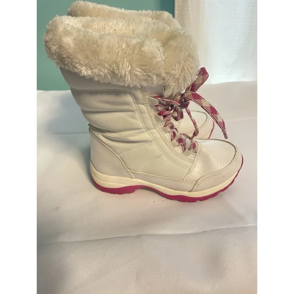 Quest Winter White Thinilate boots Kids Size 3 Bin3